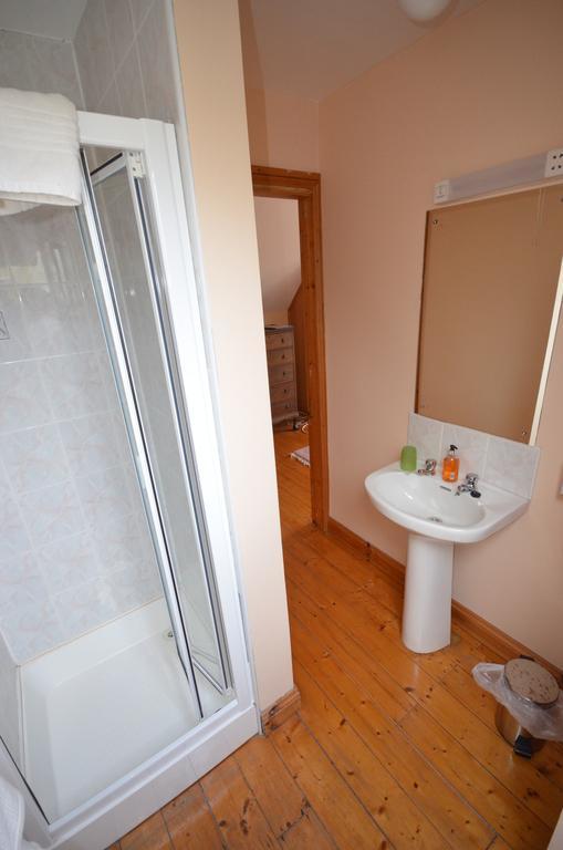Camillaun Lodge With Lough Corrib Boat Hire Oughterard Habitación foto